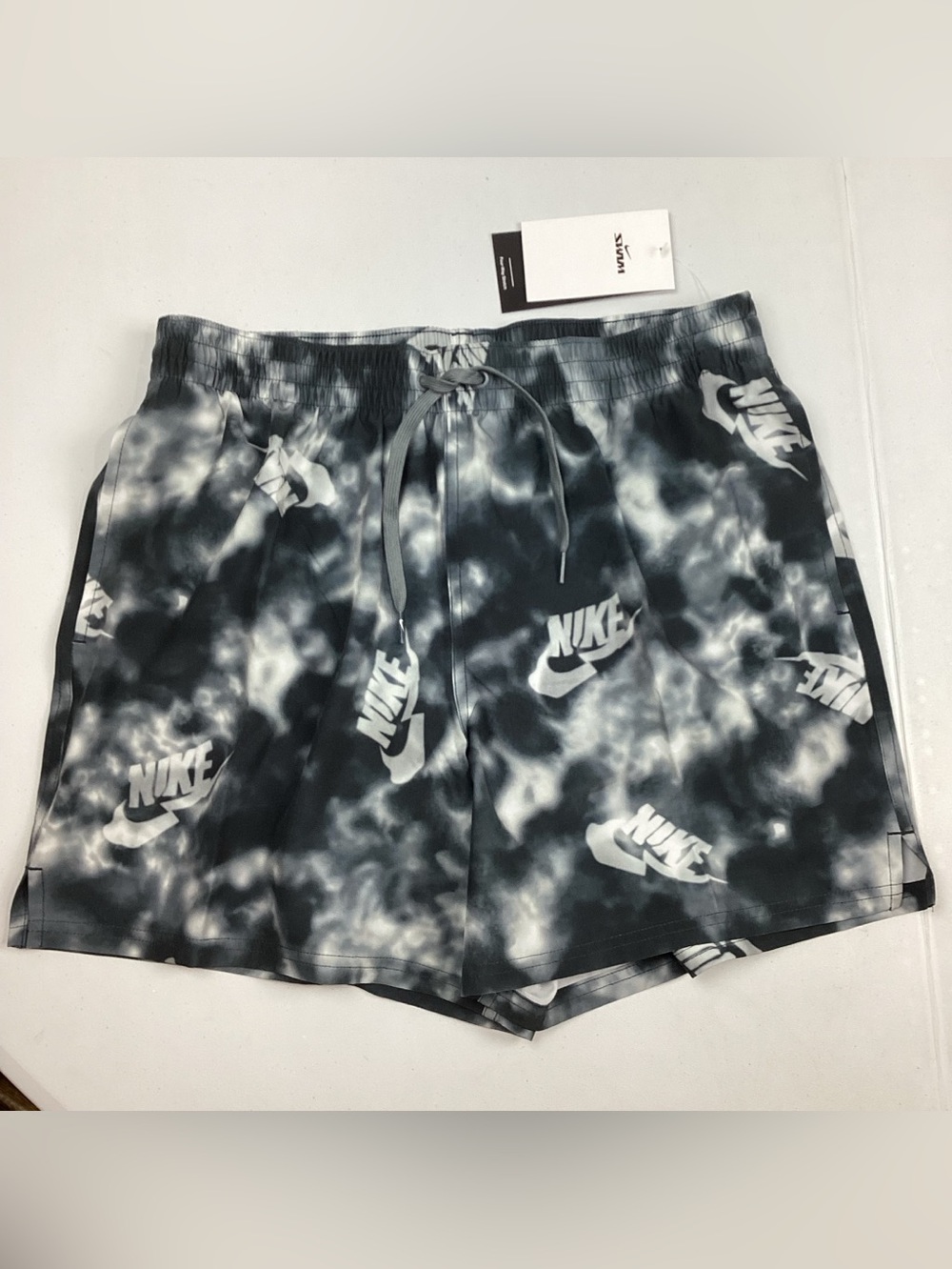 Nike Swim Men’s Tie Dye Volley Swim Shorts Trunks Size Large NEW! Retail $66
